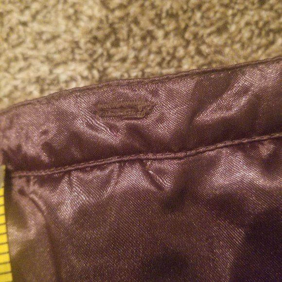 Faux fur collar with button holes - Picture 5 of 5